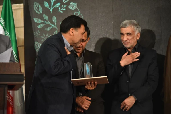 غرفه دانشگاه فرهنگیان به عنوان برگزیده بخش دانشگاهیان معرفی شد 2