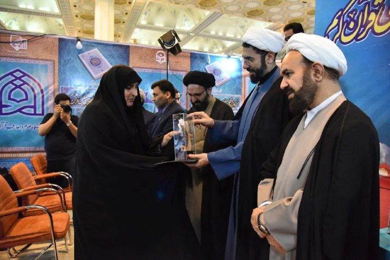 حجت الاسلام و المسلمین رستمی در گفتگو با بخش دانشگاهی بیست و هفتمین نمایشگاه بین المللی قرآن کریم:

بخش دانشگاهی نمایشگاه قرآن، نمایش فضای آرمانی از یک دانشجوی مومن 5