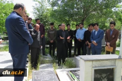 به مناسبت سالروز آزادسازی خرمشهر انجام گرفت:

عطرافشانی مزار شهدای والامقام دفاع مقدس و مدافعان حرم توسط مسؤلین و دانشجومعلمان دانشگاه فرهنگیان استان اردبیل 2