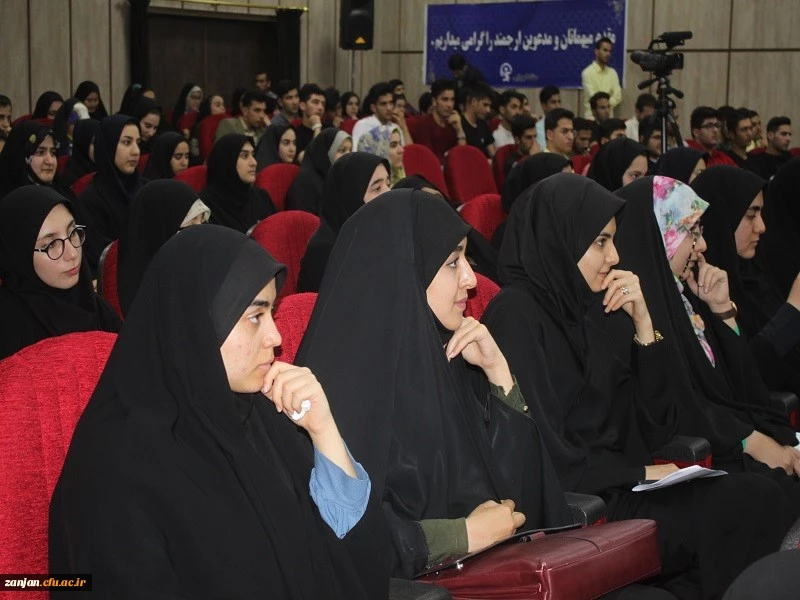 در دانشگاه فرهنگیان استان زنجان برگزار شد:

همایش مجازیسم و کارگاه تخصصی  اصول جنگ نرم و کار فرهنگی در فضای مجازی 2