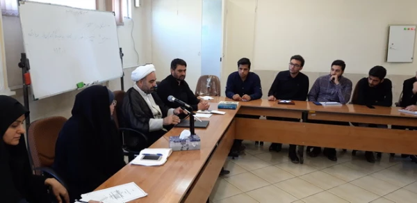 دیدار سرپرست امور پردیس های استان قزوین با مسئولین تشکل های دانشجویی درخصوص تبیین بیانیه گام دوم انقلاب اسلامی 2