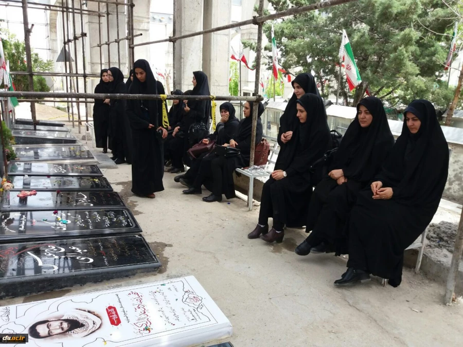 حضور دانشجومعلمان دانشگاه فرهنگیان آذربایجان شرقی در مزار شهدا
