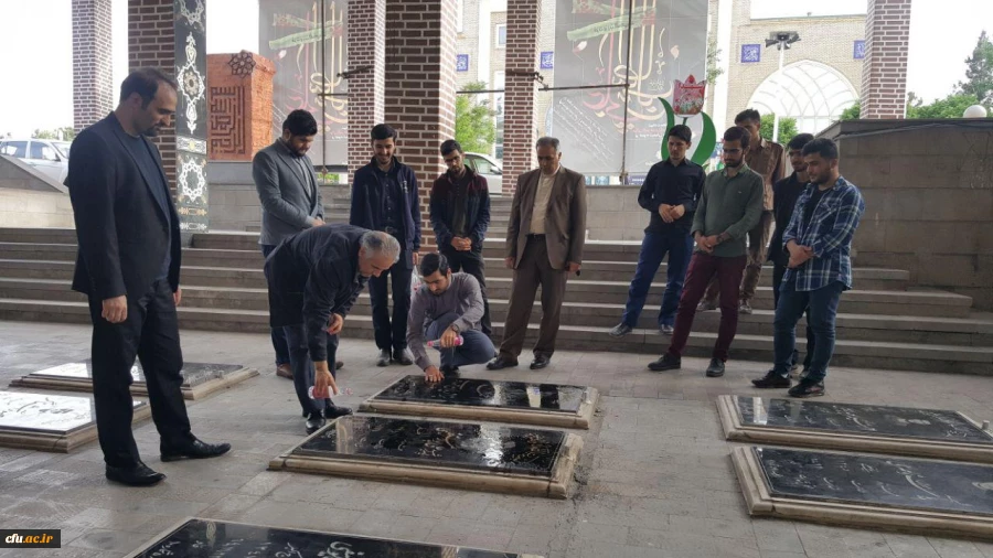 حضور دانشجومعلمان دانشگاه فرهنگیان آذربایجان شرقی در مزار شهدا