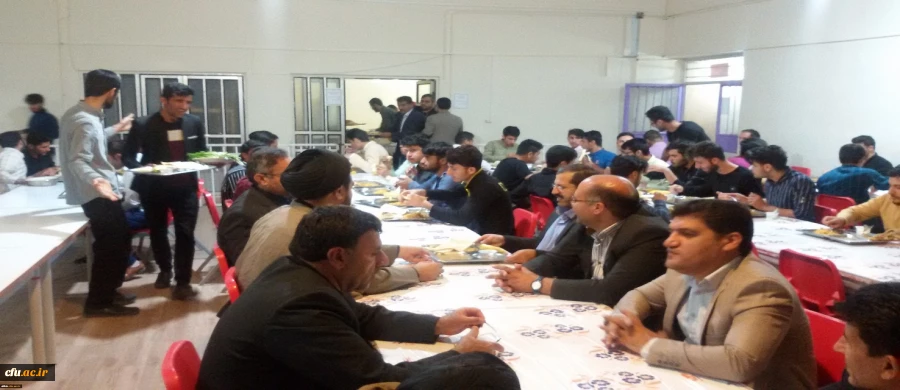 اعضای شورای مدیران دانشگاه فرهنگیان استان افطارخود را همراه با دانشجویان پردیس شهید ایزدپناه صرف نمودند. 2