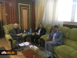 گفتگوی صمیمی وزیر علوم تحقیقات و فناوری و معاون پژوهشی و فناوری دانشگاه فرهنگیان کشور
 2