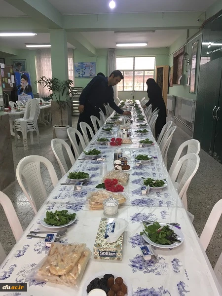 حضور دکتر صفرزاده سرپرست دانشگاه فرهنگیان استان و سرپرست های پردیس ها و جمعی از کارکنان در افطاری با دانشجویان 3