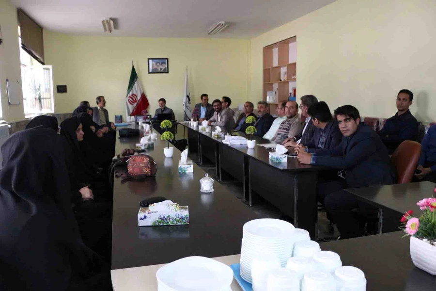 برگزاری کارگاه آموزشی سند تحول و آشنایی با عقاید و گروه های انحرافی و راه های مقاله با آن ویژه کارکنان و اعضاء هیات علمی در پردیس امام جعفر صادق(ع) 3