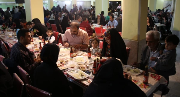 مراسم ضیافت افطاری اساتید و کارکنان دانشگاه فرهنگیان استان کرمان برگزار شد.