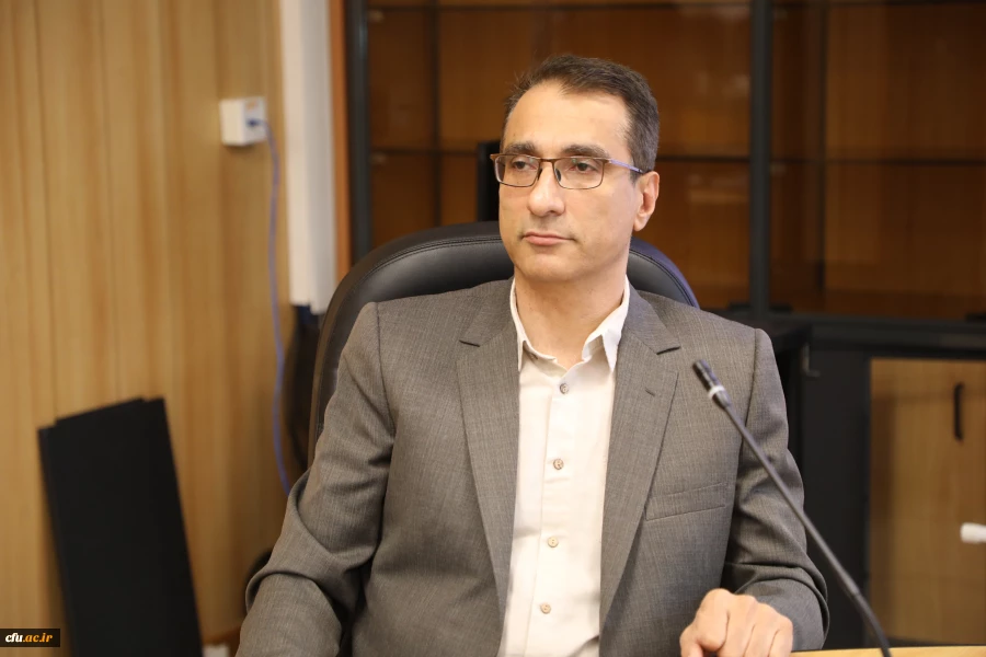 معاون آموزشی وتحصیلات تکمیلی:

تولید محتوای آموزش الکترونیک، گامی در راستای یادگیری اثر بخش است 6