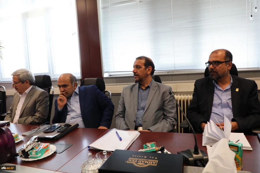 دکتر خنیفر در آیین تقدیر از عوامل اجرایی برگزاری بخش دانشگاهی بیست و هفتمین نمایشگاه قران کریم:

برگزاری بخش دانشگاهی کاری اثر گذار بود که با توجه به وجه علمی با دل مراجع سروکار داشت 7