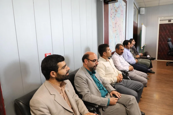 دکتر خنیفر در آیین تقدیر از عوامل اجرایی برگزاری بخش دانشگاهی بیست و هفتمین نمایشگاه قران کریم:

برگزاری بخش دانشگاهی کاری اثر گذار بود که با توجه به وجه علمی با دل مراجع سروکار داشت 8