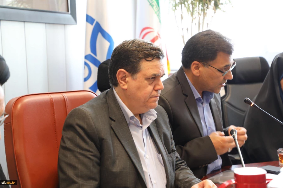 دکتر خنیفر در آیین تقدیر از عوامل اجرایی برگزاری بخش دانشگاهی بیست و هفتمین نمایشگاه قران کریم:

برگزاری بخش دانشگاهی کاری اثر گذار بود که با توجه به وجه علمی با دل مراجع سروکار داشت 10