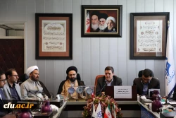 دکتر خنیفر در آیین تقدیر از عوامل اجرایی برگزاری بخش دانشگاهی بیست و هفتمین نمایشگاه قران کریم:

برگزاری بخش دانشگاهی کاری اثر گذار بود که با توجه به وجه علمی با دل مراجع سروکار داشت 13