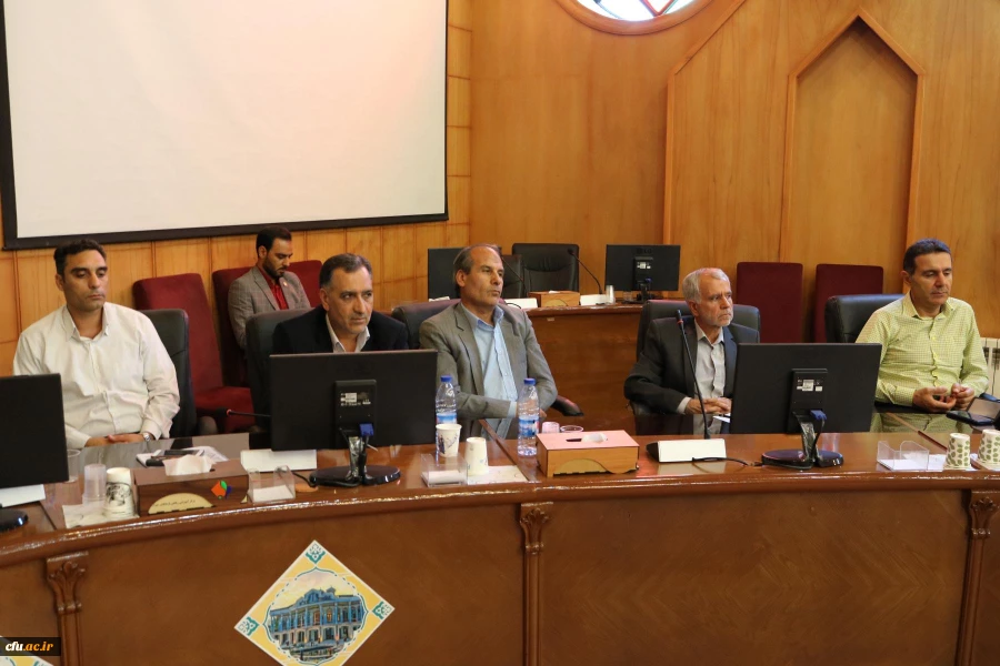 سرپرست معاونت نظارت، ارزیابی و تضمین کیفیت دانشگاه فرهنگیان:

ارتقاء استانداردهای آموزشی از دغدغه های اصلی دانشگاه فرهنگیان است 3