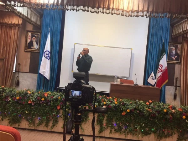 نشست آموزشی "نگاهی نو به زندگی" با حضوردکتر شاهین فرهنگ برگزار شد. 2