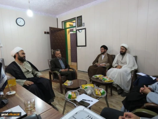 نشست صمیمی ائمه محترم جماعت پردیس های استان یزد با مدیریت استان و مسئول نهاد
 3