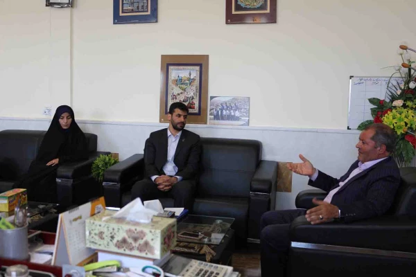 نشست صمیمانه دکتر صفرزاده سرپرست دانشگاه فرهنگیان خراسان شمالی با مسئول اتحادیه انجمن اسلامی دانش آموزان خراسان شمالی 3