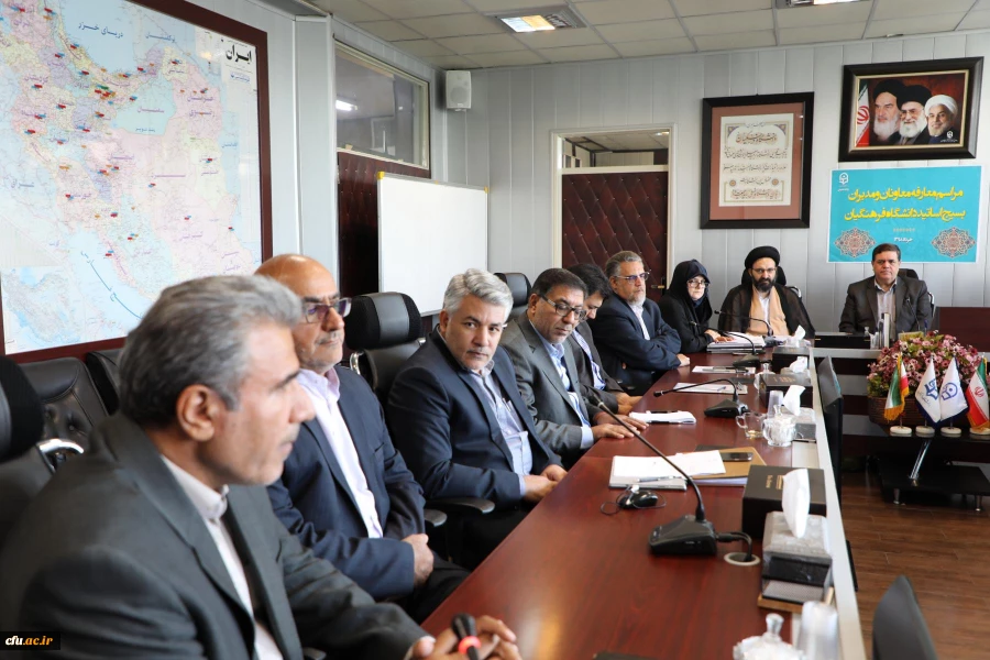 مراسم تکریم و معارفه  مدیران پیشین و جدید اداره کل شاهد و ایثارگران برگزار شد 3