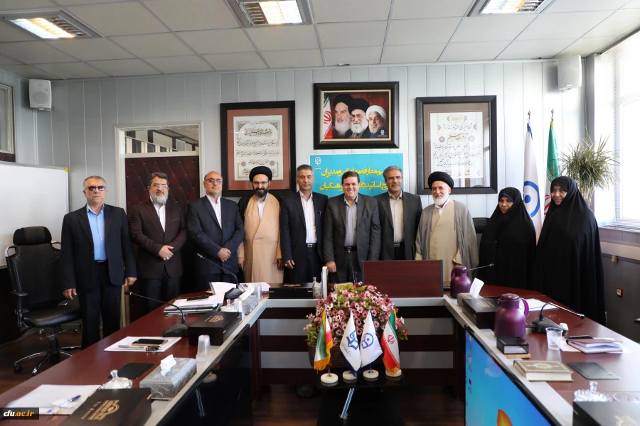 مراسم تکریم و معارفه  مدیران پیشین و جدید اداره کل شاهد و ایثارگران برگزار شد 11