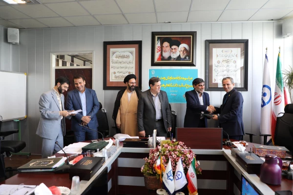 در ایام سالروز شهادت دکتر چمران و روز بسیج اساتید:

معارفه معاونان و مدیران بسیج اساتید دانشگاه فرهنگیان 9