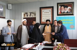 در ایام سالروز شهادت دکتر چمران و روز بسیج اساتید:

معارفه معاونان و مدیران بسیج اساتید دانشگاه فرهنگیان 13