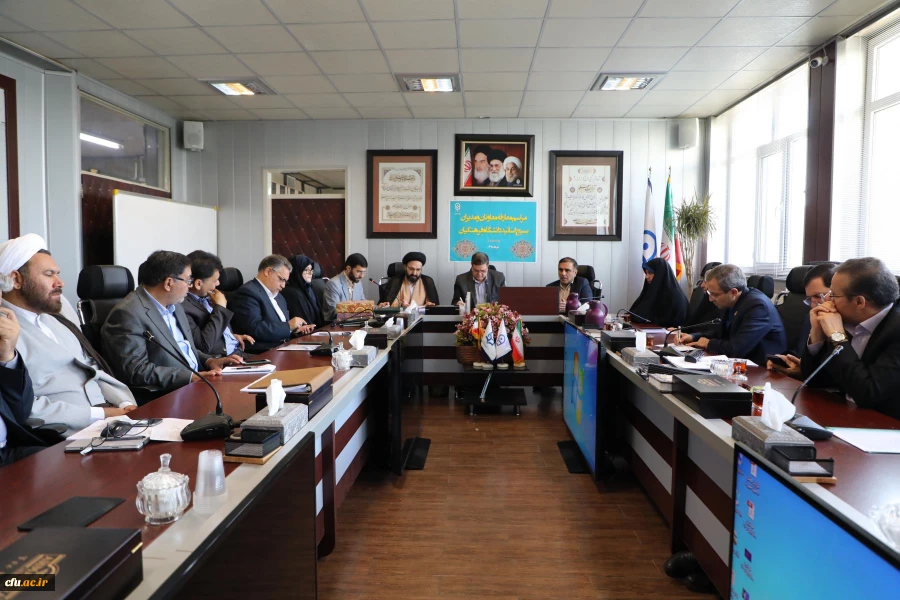 در ایام سالروز شهادت دکتر چمران و روز بسیج اساتید:

معارفه معاونان و مدیران بسیج اساتید دانشگاه فرهنگیان 16