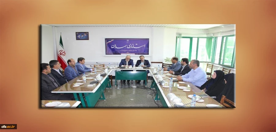 با حضور معاون سیاسی امنیتی استانداری و دکتر طاهری نیا معاون پژوهشی و فناوری دانشگاه فرهنگیان برگزار شد:

جلسه کمیته هیأت امنای استانی دانشگاه فرهنگیان همدان 5