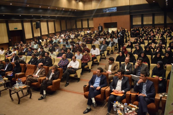 با حضور معاون آموزشی و تحصیلات تکمیلی دانشگاه فرهنگیان:
دومین نشست نومعلمان دانش آموخته دانشگاه فرهنگیان استان چهارمحال و بختیاری برگزار شد 3