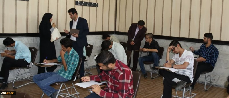 بازدید مدیران حوزه معاونت آموزشی و تحصیلات تکمیلی دانشگاه فرهنگیان از حوزه های امتحانی پردیس های استان یزد
 2