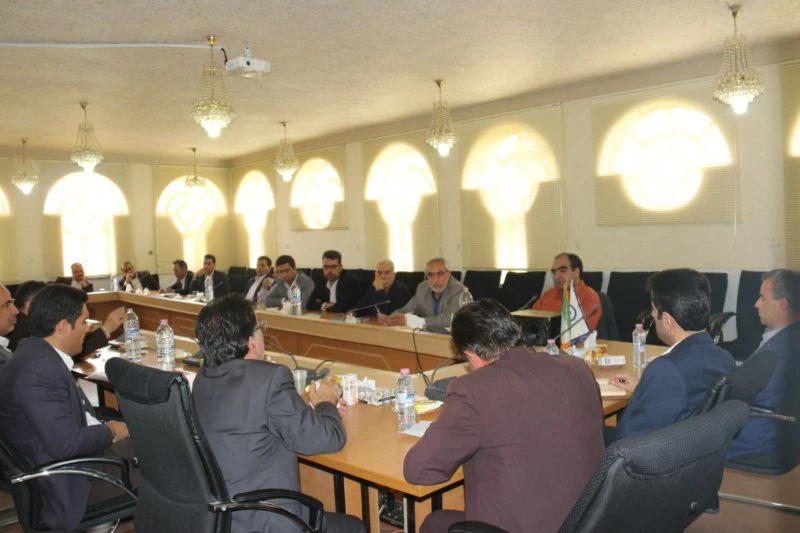 نشست اعضای هیئت علمی پردیس های استان یزد با مدیران حوزه معاونت آموزشی و تحصیلات تکمیلی دانشگاه فرهنگیان
 8