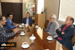 در راستای بهره گیری متقابل از منابع اطلاعاتی، ظرفیت ها و فرصت های پژوهشی، مطالعاتی صورت پذیرفت:

انعقاد تفاهم نامه همکاری فی مابین مرکز اسناد و کتابخانه ملی استان و دانشگاه فرهنگیان یزد
 3