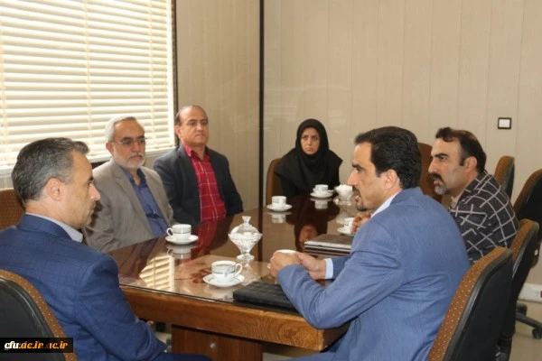 در راستای بهره گیری متقابل از منابع اطلاعاتی، ظرفیت ها و فرصت های پژوهشی، مطالعاتی صورت پذیرفت:

انعقاد تفاهم نامه همکاری فی مابین مرکز اسناد و کتابخانه ملی استان و دانشگاه فرهنگیان یزد
 4