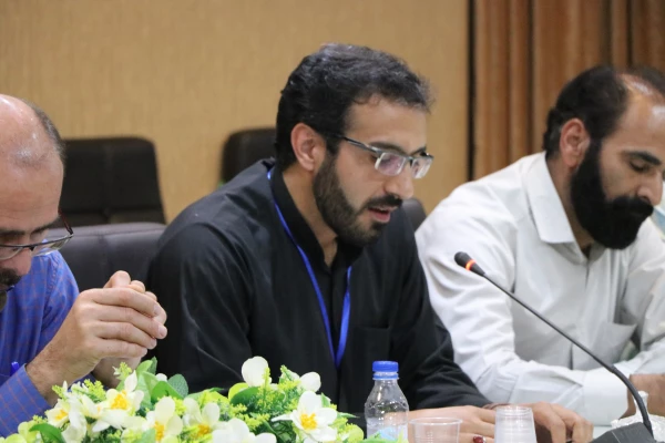 نشست مدیر کل و مسئولین حوزه فرهنگی دانشگاه با کارشناسان فرهنگی و اجتماعی