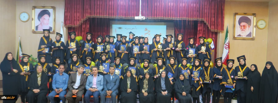 جشن دانش آموختگی دانشجومعلمان ورودی 94 پردیس شهید باهنر فارس برگزار شد
 2