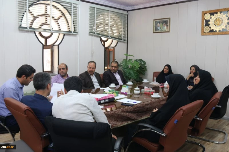 برگزاری جلسه شورای آموزشی استان به منظور برنامه ریزی دوره آموزشی تابستانی
 6