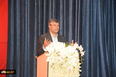 سرپرست دانشگاه فرهنگیان استان اصفهان در مراسم اختتامیه جشنواره فرهنگی عنوان کرد:

جشنواره فرهنگی میدانی برای بروز استعداد، خلاقیت و دانش افزایی