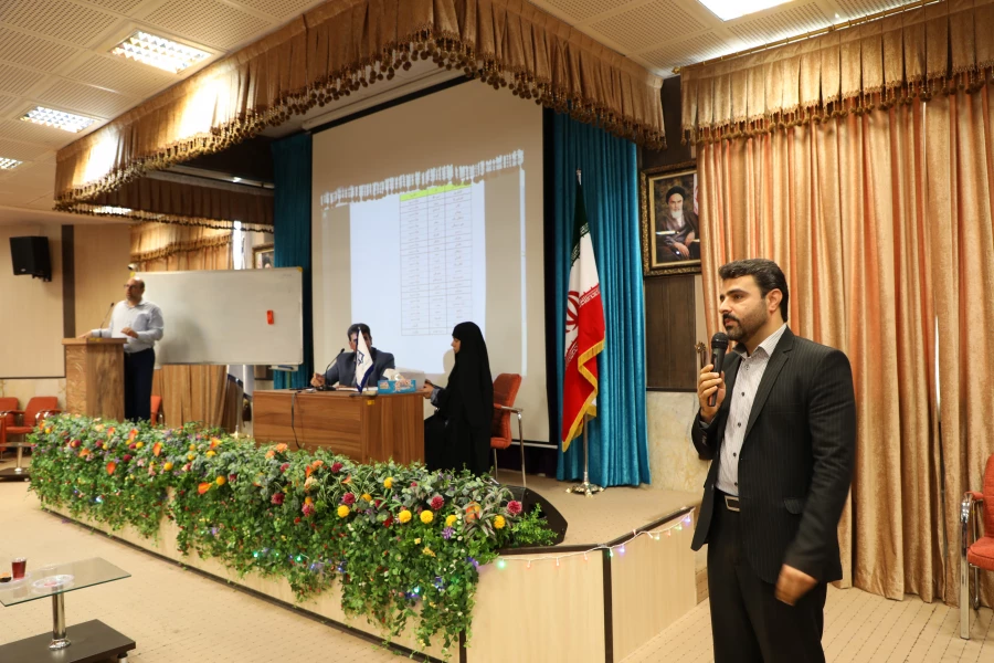 در نخستین جلسه عمومی:

اعضاء هیات مدیره و بازرس شرکت تعاونی مسکن کارکنان دانشگاه فرهنگیان انتخاب شد 4