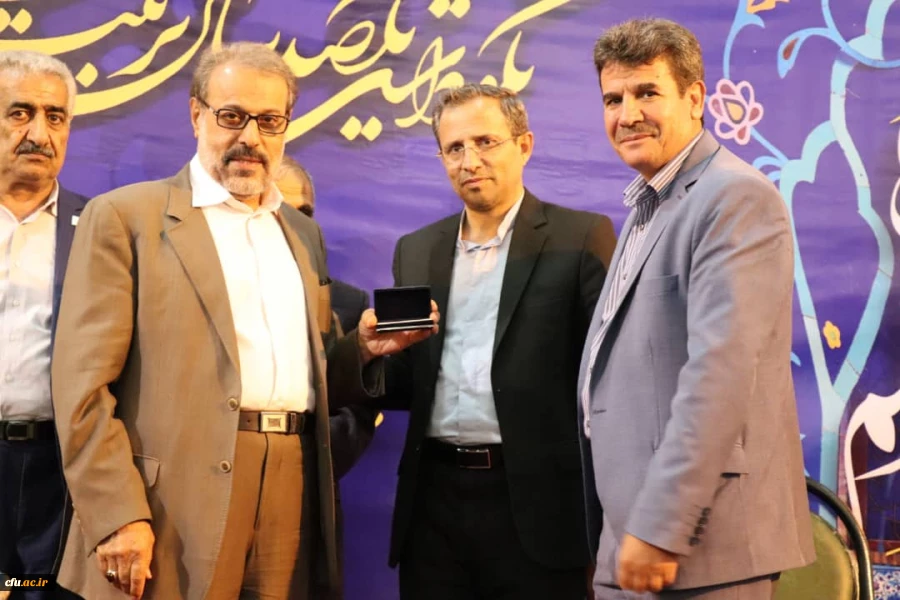 معاون پژوهش و فناوری دانشگاه فرهنگیان در گردهمایی پیشکسوتان و پیشگامان تربیت معلم استان مازندران:

تکریم پیشکسوتان پیش در آمد گام نخست مدیریت دانش 2