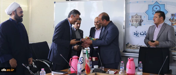 با حضور مسئولان سازمان مرکزی دانشگاه فرهنگیان برگزار شد:

مراسم معارفه معاون هماهنگی مدیریت امور پردیس های دانشگاه فرهنگیان یزد 2