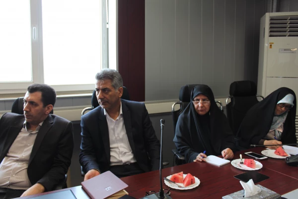 دکتر موسی نجفی در نشست مدیران سازمان مرکزی عنوان کرد:

نقش پر اهمیت تعلیم و تربیت در دو مولفه جنبش نرم افزاری و سبک زندگی  در بیانیه گام دوم 2