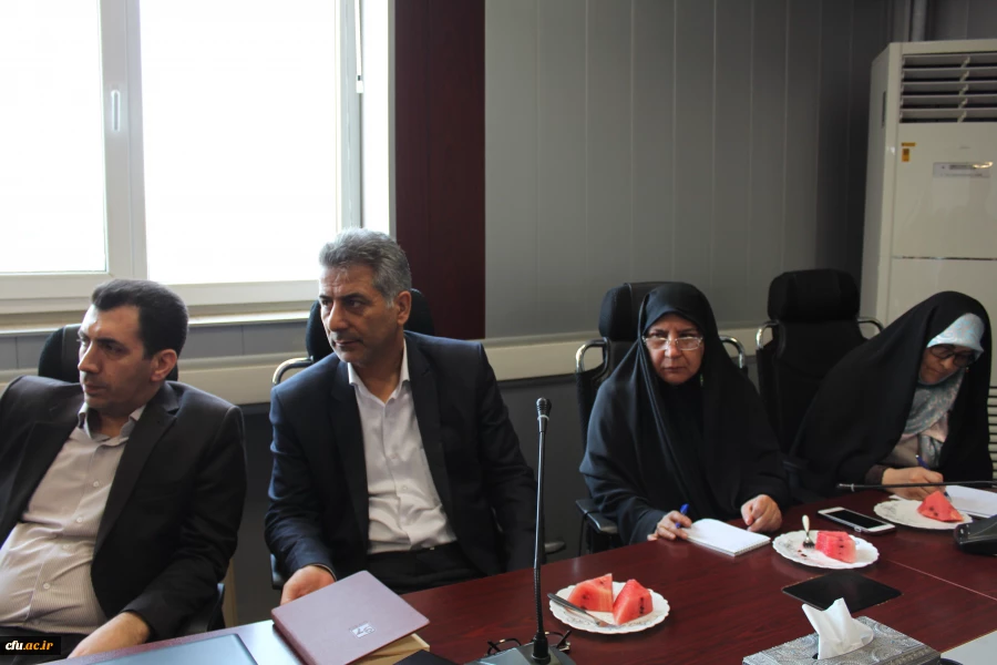 دکتر موسی نجفی در نشست مدیران سازمان مرکزی عنوان کرد:

نقش پر اهمیت تعلیم و تربیت در دو مولفه جنبش نرم افزاری و سبک زندگی  در بیانیه گام دوم 2