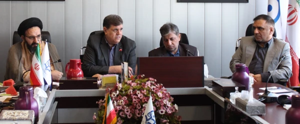 دکتر خنیفردر نشست مدیران دانشگاه با محوریت گام دوم انقلاب:

بیانیه گام دوم انقلاب، برخودسازی و ابر نظریه نظام انقلاب اسلامی و نتیجه آن ایجاد تمدن اسلامی است 2