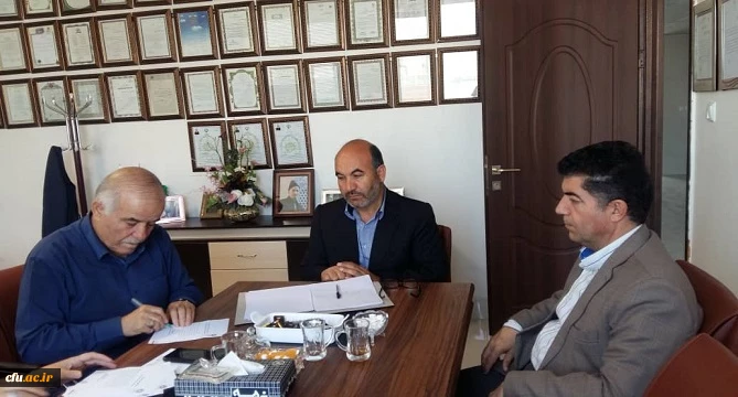 در راستای تشکیل شعبه استانی بنیاد خیرین حامی دانشگاه فرهنگیان اردبیل صورت پذیرفت:

دیدار دبیر بنیاد خیرین حامی دانشگاه فرهنگیان استان با رئیس مجمع خیرین مدرسه ساز استان اردبیل 2