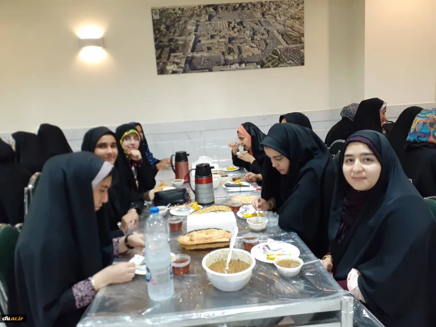 به همت هیئت محبان الزهراء برادران و هیئت بیت الزهرا (س) خواهران دانشگاه فرهنگیان یزد برگزار شد:

اردوی معرفتی و زیارتی مشهد مقدس
 8