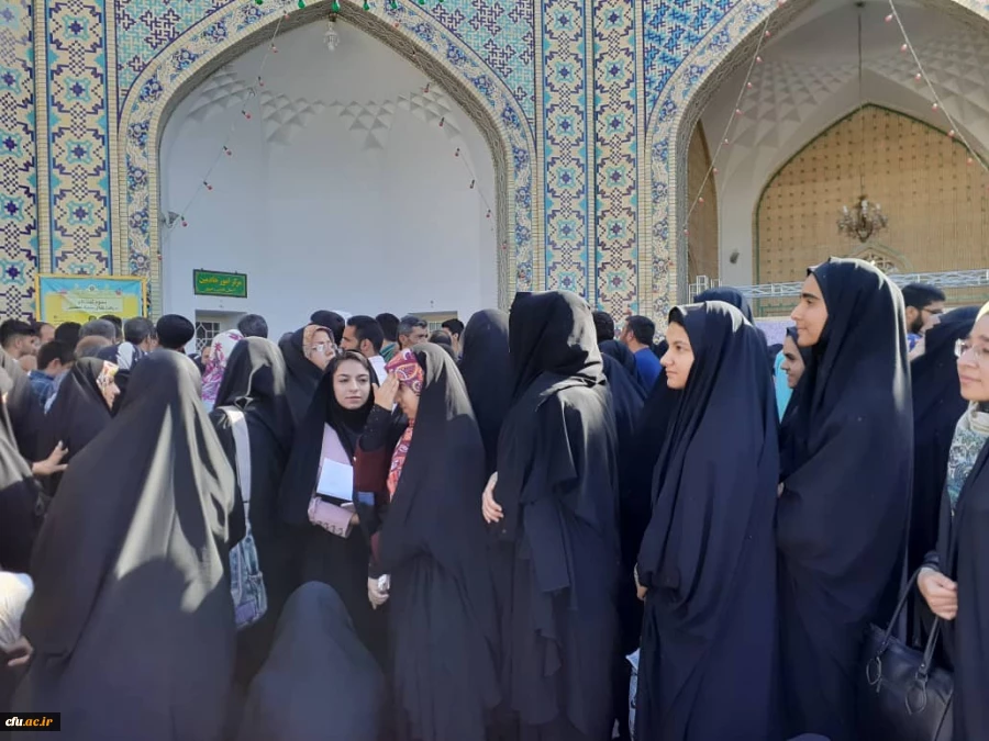 به همت هیئت محبان الزهراء برادران و هیئت بیت الزهرا (س) خواهران دانشگاه فرهنگیان یزد برگزار شد:

اردوی معرفتی و زیارتی مشهد مقدس
 9