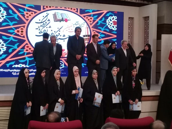 افتخار آفرینی دانشجومعلمان منتخب پردیس های استانی دانشگاه فرهنگیان یزد در مرحله ی کشوری بخش قرآنی جشنواره فرهنگی
 5