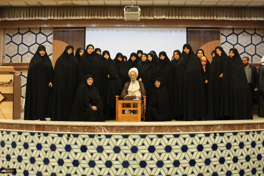 دیدار شرکت کنندگان در گردهمایی مسئولین بسیج اساتید با آیت الله مصباح یزدی