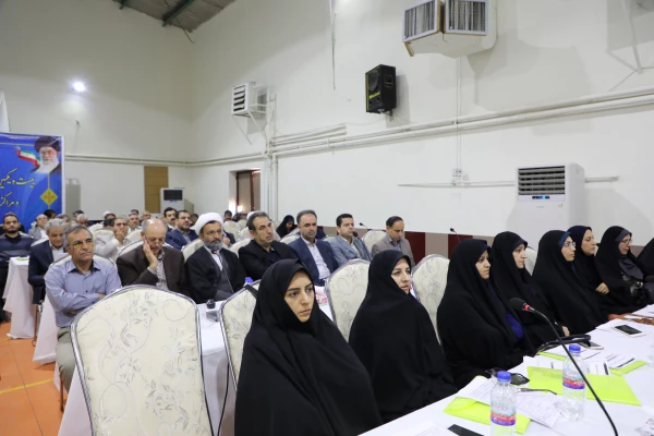 دکتر خنیفر در نشست مدیریت های امور پردیس ها و مراکز:

مهر امسال تعداد دانشجومعلمان و مهارت آموزان از مرز 100 هزار دانشجو خواهد گذشت 6