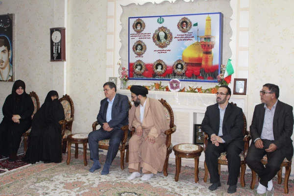 دیدار با خانواده شهید جنیدی 3