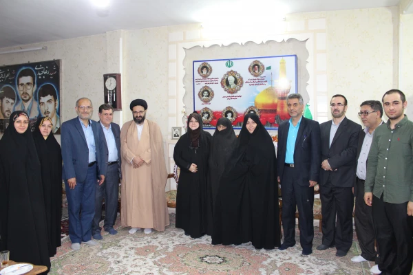 دیدار با خانواده شهید جنیدی 4